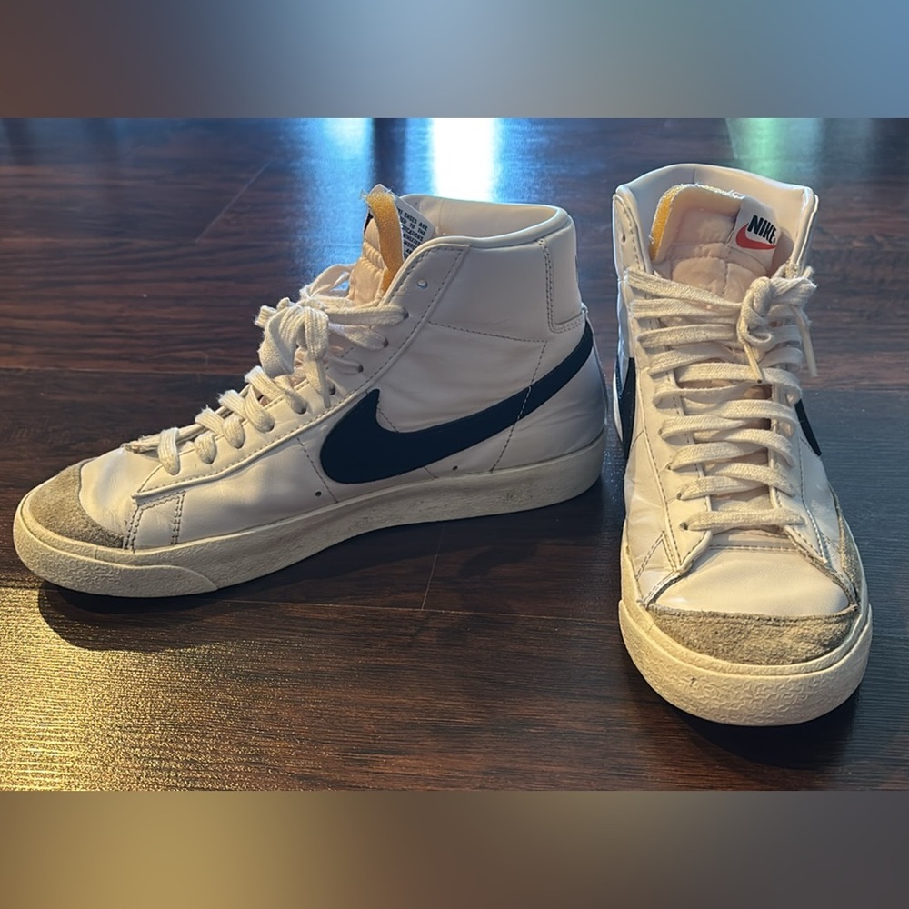 Nike Women’s Blazers White and Black High-Top Sneakers size 9